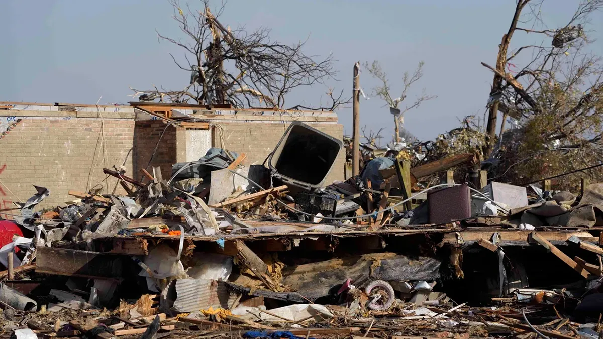 Rare Tornado Leaves 23 Dead in Mississippi