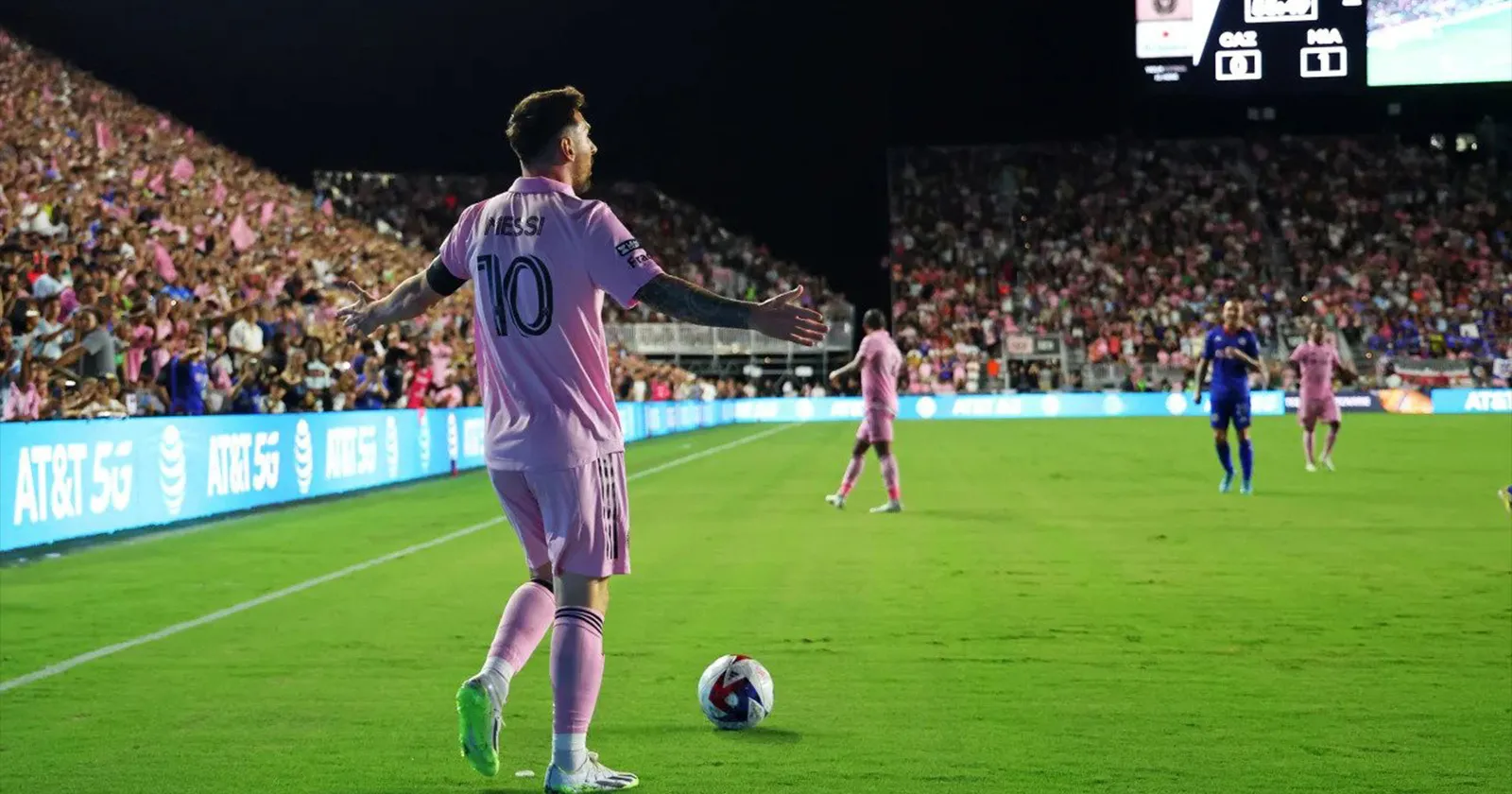 Lionel Messi Lights Up MLS Debut with Sensational Free Kick, Securing Victory for Inter Miami