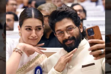 69th National Film Awards: Kriti Sanon and Allu Arjun's Pushpa Pose Selfie